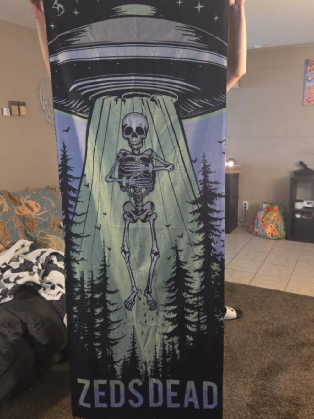 Zeds Dead UFO Skeleton Pashina